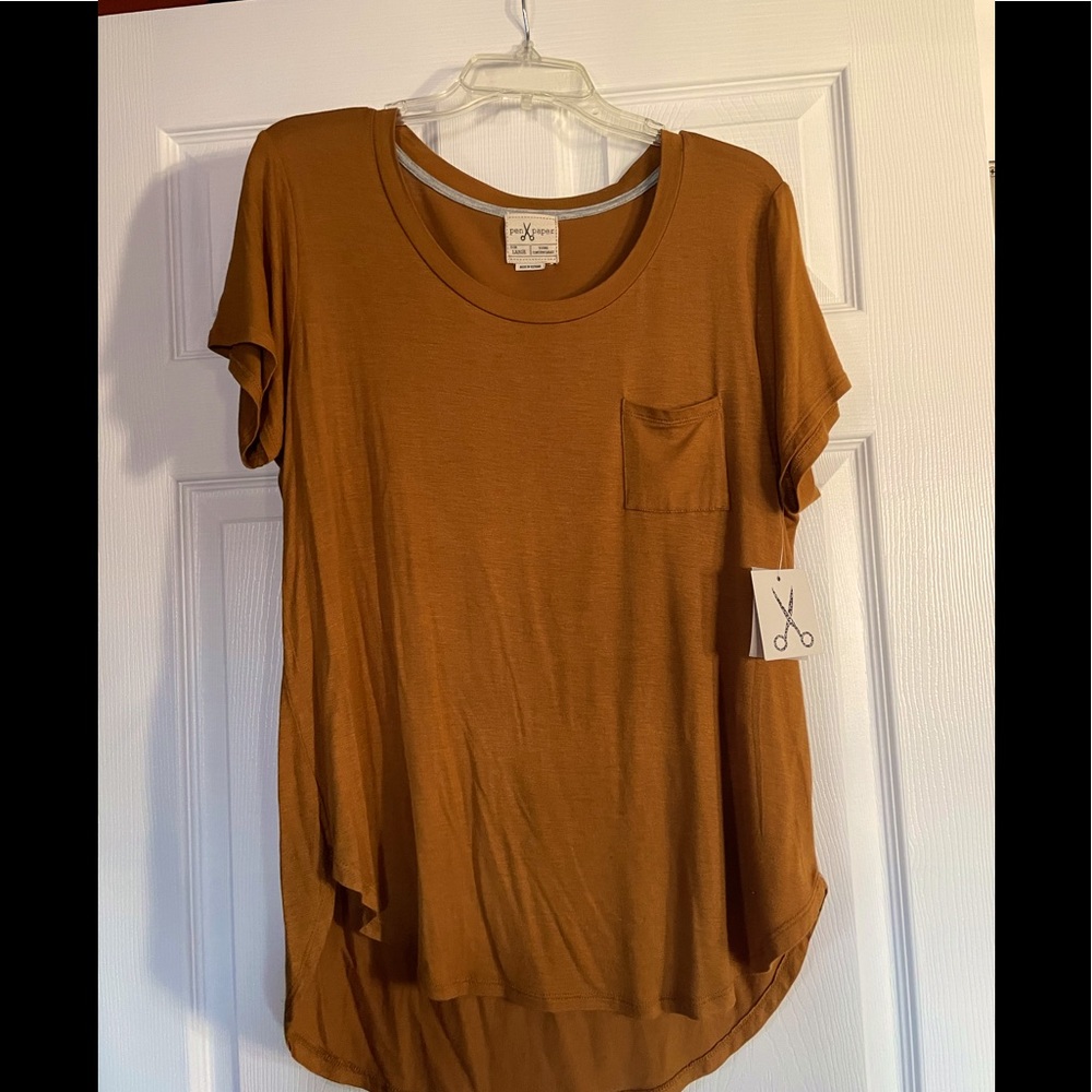 Mustard high-low t-shirt